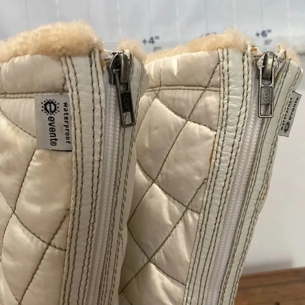 Ugg Vibram Women's Snowpeak White Quilted Sheep Skin Snow Winter Boots Sz 6